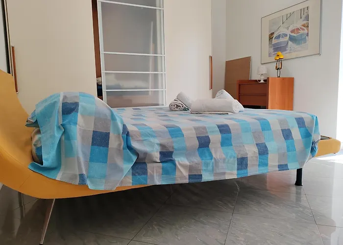 Due Passi Dal Mare 알라시오